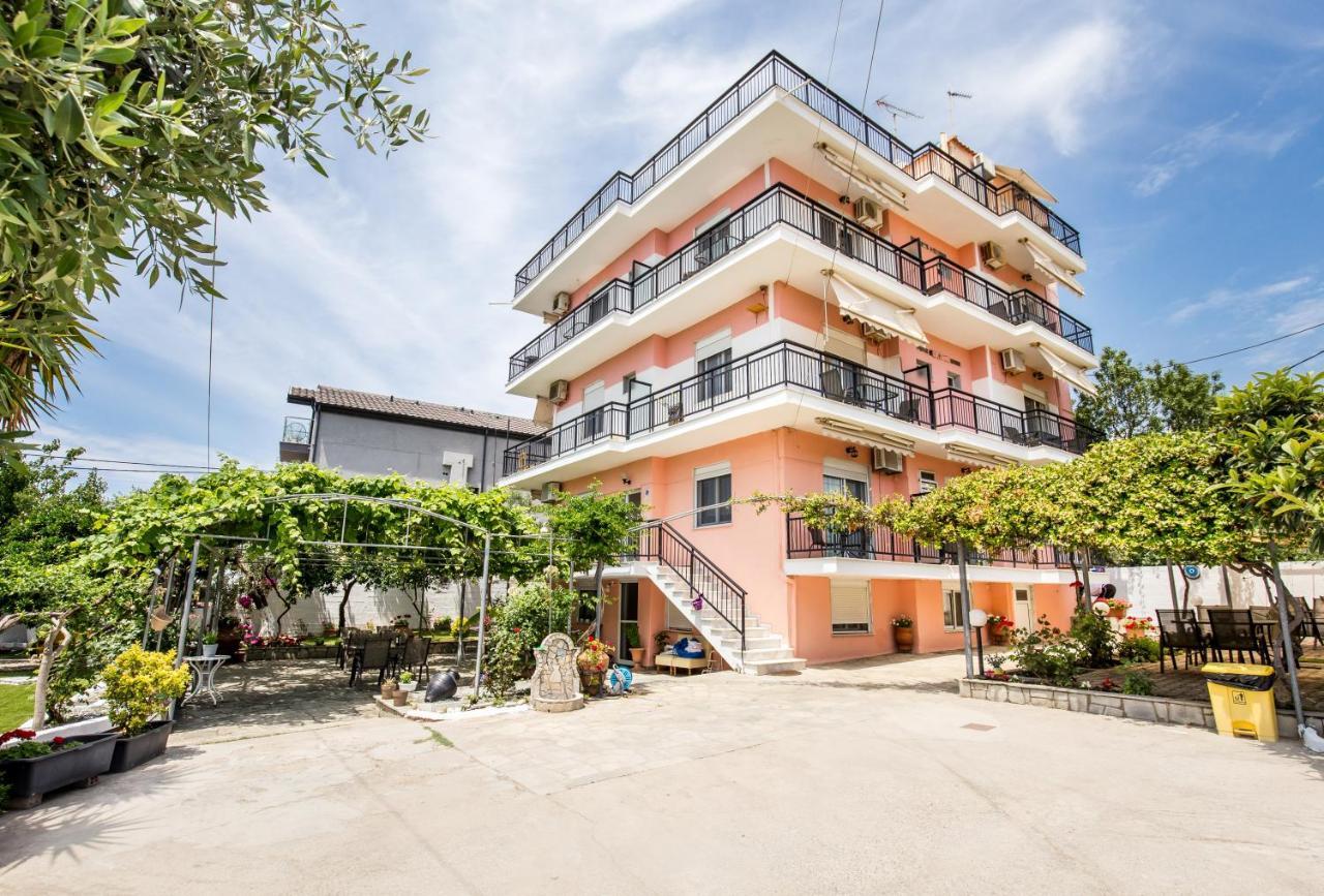 Ianos Apartments Potos Bagian luar foto