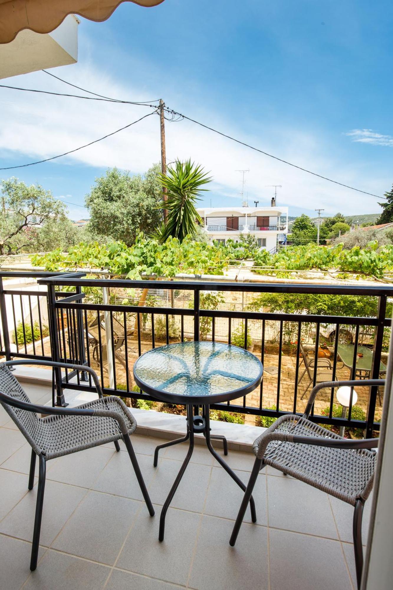 Ianos Apartments Potos Bagian luar foto