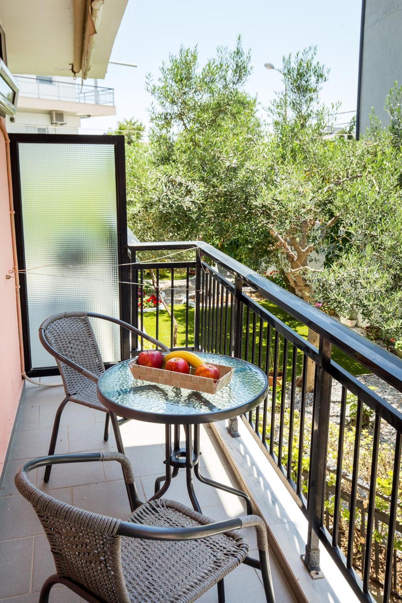 Ianos Apartments Potos Bagian luar foto