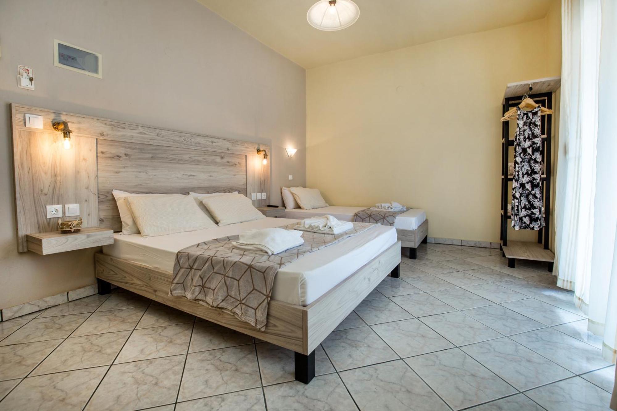 Ianos Apartments Potos Bagian luar foto